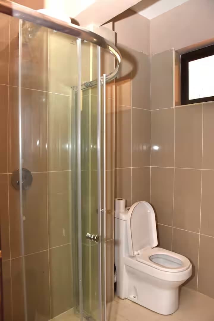 Studio Apartment image 4